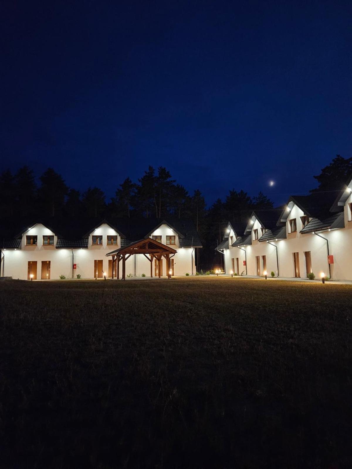 Lesny Zakatek Sielpia Wielka Exterior photo